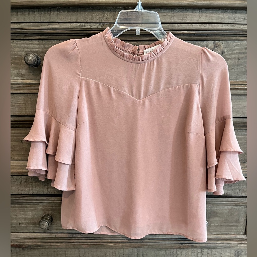 EUC Women’s HIGHLAND PARK BY MATERIAL GIRLS Antique Pink Boutique Blouse (Small)